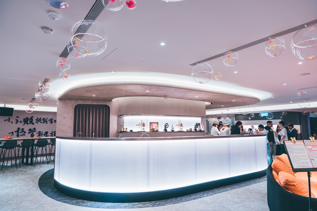 CEO 咖啡館 高雄 吧台